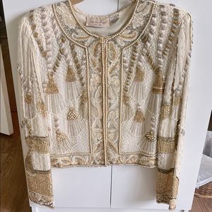 Beautiful beige and gold jacket 100% silk and rayon dry clean only size L